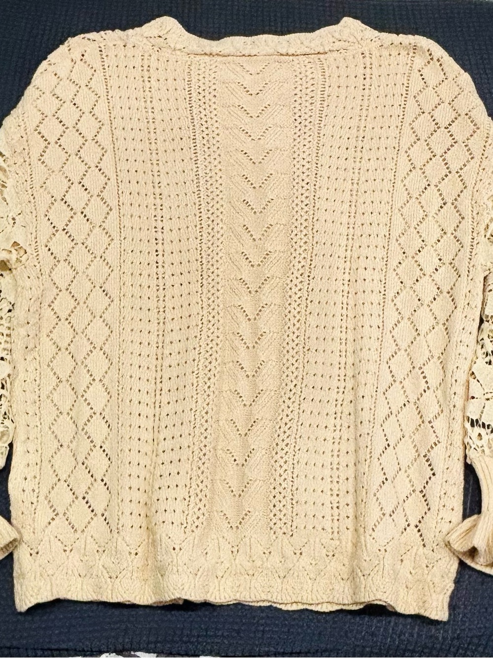 3/$25 Cream Knit Women's Sweater - Elegant Design